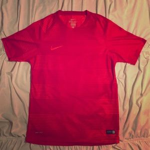 Nike soccer training T-Shirt Size Medium